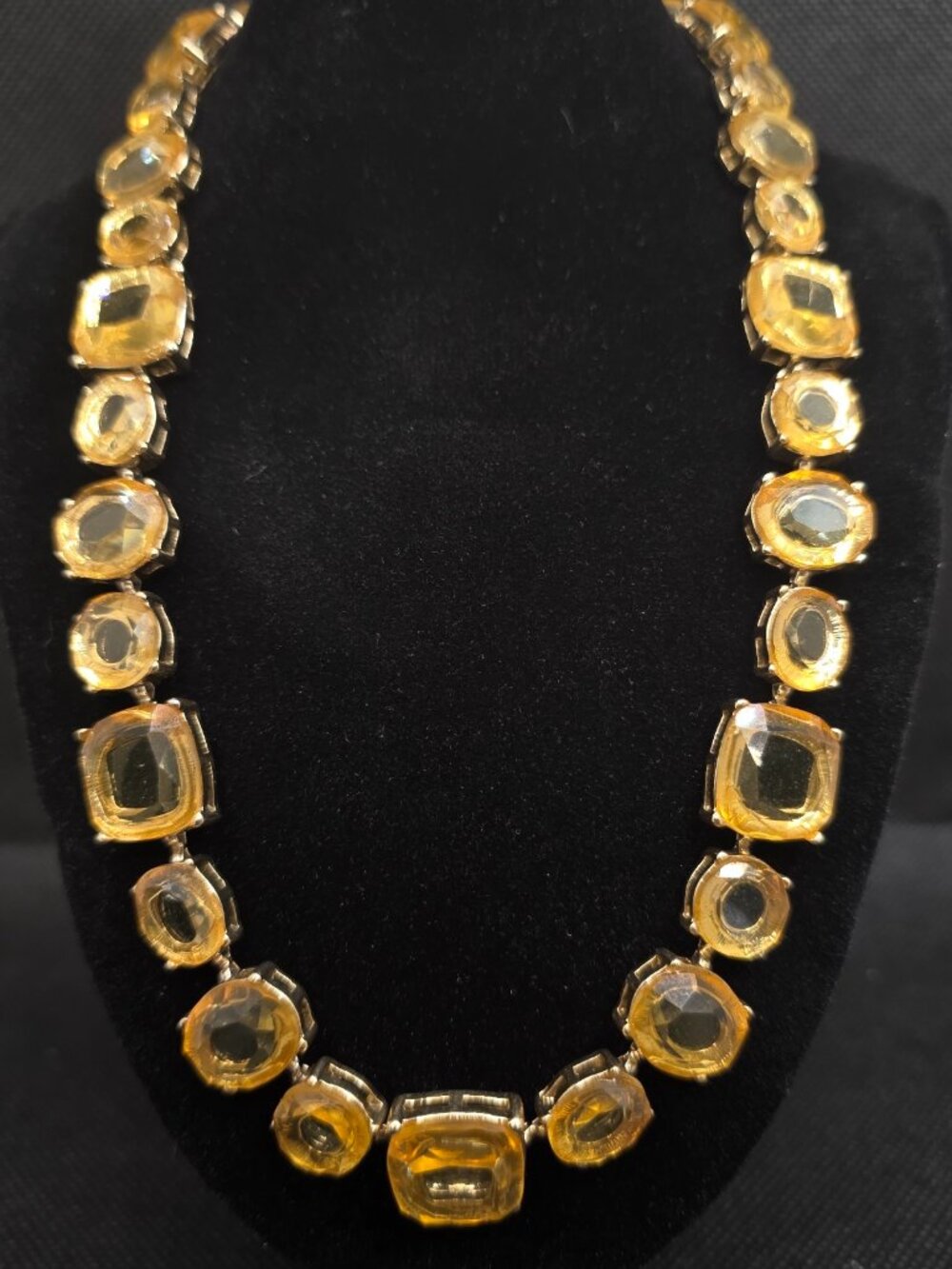 Banana Republic BR Gold Tone Amber Faceted Crystal Statement Necklace Mixed Cut